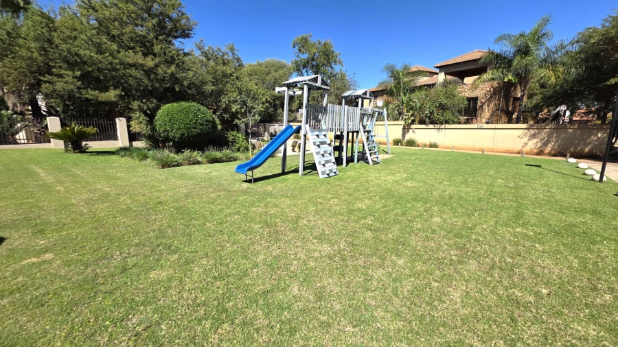 To Let 1 Bedroom Property for Rent in Melodie North West